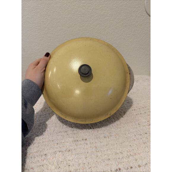 Vintage CLUB Yellow Gold Cast Aluminum 7 Quart Dutch Oven Stock Pot With Lid - Picture 2 of 7